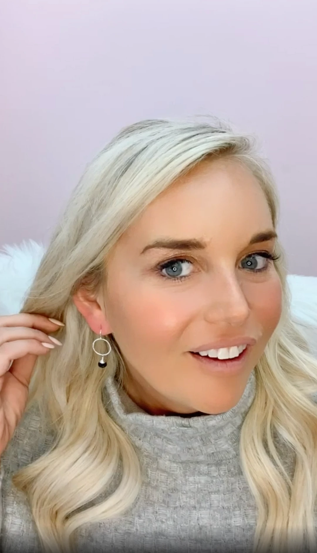 Discount ⌛ A Blonde and Her Bag Jewelry 👩 women Yuliya Earring 🔨 Hammered in Black Onyx ✔️ - Image 2