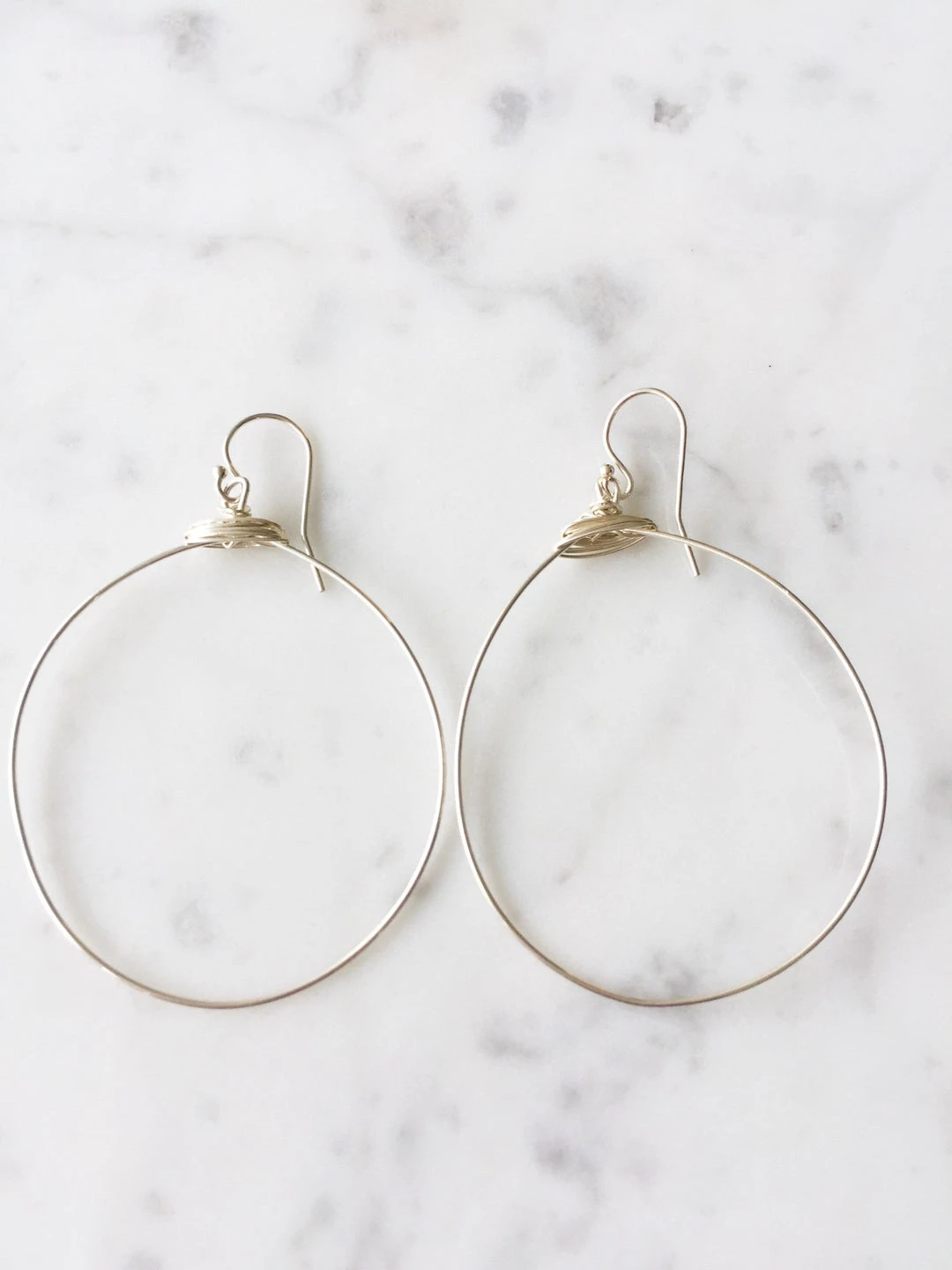 Buy ๐ A Blonde and Her Bag Jewelry ๐ฉ women Large Featherweight Hoop Earring in Silver with Silver Wrap ๐
